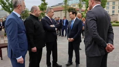 Fidan ve Rubio’nun O Pozu Gündem Oldu