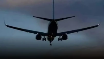 California’da Korkunç Uçak Kazası: Pilot Can Verdi, Evler Alev Aldı