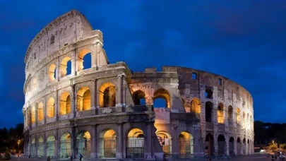 Roma’da Tarihi Eser Skuterle Taşındı: Turiste Soruşturma