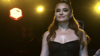 Derya Bedavacı’dan Sahne Şovu! Müzikseverler Gözyaşlarını Tutamadı