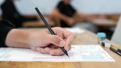 YKS'de hayalet okul etkisi: 150 bin kişi geriye atıyor