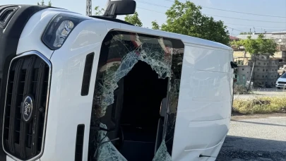 Kahramanmaraş’ta Minibüs ile Otomobil Çarpıştı: 12 Yaralı