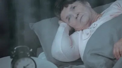 Uykusuzluk, yaşlılarda depresyonu nasıl etkiliyor?