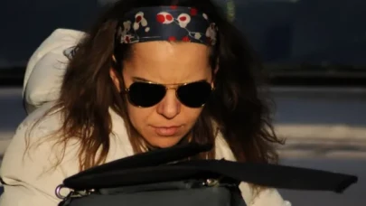 Yönetmen Zeynep Günay Tan Kimdir? Kaç Yaşında, Nereli, Kiminle Sevgili? Fırat Danış'la Aşk İddiaları