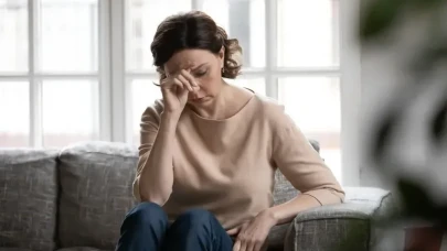 Basit Bir Morluk Sandı, Melanom Teşhisi Aldı