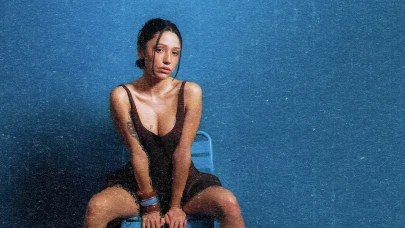 Zeynep Bastık Yazı Alev Alev Başlattı: 'Kör Sevdam' Gönülleri Yaktı!