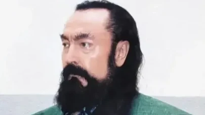 Adnan Oktar Kimdir, Kaç Yaşında, Aslen Nereli, Evli mi, Hangi Dine Mensup, Eşi Kim? Beraat mı Etti?