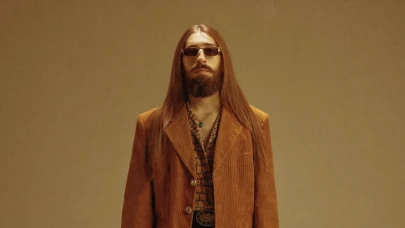 Emre Fel’den Yürek Yakan Şarkı: “Mahşerinde Yan İnşallah” Tüm Platformlarda!