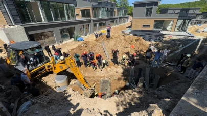 İstanbul'da İnşaatta Göçük: 1 İşçi Kurtarıldı, Diğeri Aranıyor