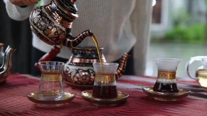 Türk Çayı Demleme Yarışmasını Kim Kazandı? Japon ‘Demleme Ustası’ Rize’de Çay Demledi