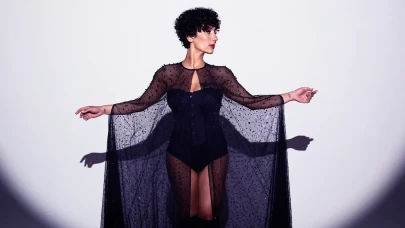 Burcu Kısakürek’ten Sürprizlerle Dolu Lansman Gecesi! 4 Haziran’da Salon İKSV’de