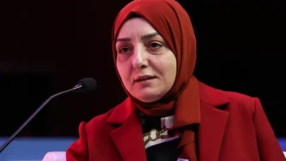 Saadet Oruç Kimdir, Aslen Nereli, Kaç Yaşında? İşte Hayatı, Kariyeri ve Merak Edilenler