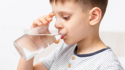 FAZLA SU DA ZEHİRLEYEBİLİR– UZMANDAN YAZ AYLARI İÇİN HAYATİ UYARI