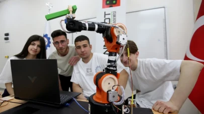 Vanlı Gençlerden Avrupa’da Büyük Zafer: Endüstriyel Robot Kol Projesi Birinci Oldu!