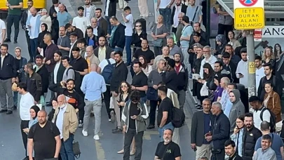 İstanbul’da Ulaşım Krizi: Özel Halk Otobüsleri Kontak Kapattı!