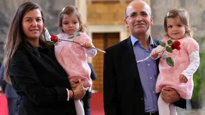 Mehmet Şimşek Kiminle Evli? Maliye Bakanının Eşi Kim, Kaç Evlilik Yaptı, Çocukları Kimler?