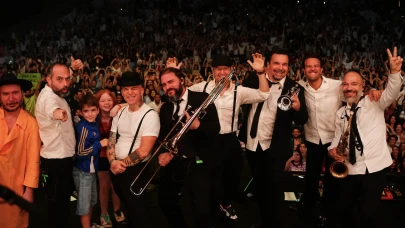 Athena’dan İstanbul’u Sallayan Yaz Açılışı! Vadi’de Unutulmaz Gece