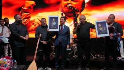 Hopa’da “Nazım’dan Kazım’a” Konseri: Karadeniz Ezgileriyle Dolu Anma Gecesi