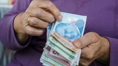 AK Parti içerisinden aldığı kulisi canlı yayında verdi! Emekliye okkalı zam geliyor