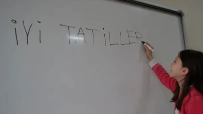 Karne heyecanı başladı: 20 Milyon öğrenci yaz tatiline giriyor