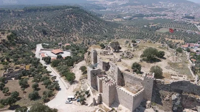 Beçin Antik Kenti’nde Türk dönemine ait ok uçları gün yüzüne çıkarıldı