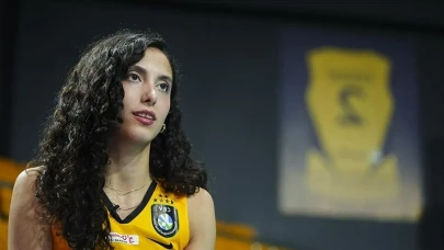 Voleybolcu Deniz Uyanık Kimdir, Kaç Yaşında, Aslen Nereli, Boyu ve Kilosu Kaç? Yeni Yıldızın Hakkında Her Şey