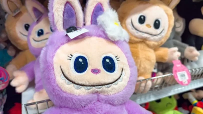 Labubu Çılgınlığı! Dünyayı Etkisi Altına Alan Bu Oyuncak Neden Bu Kadar Popüler?