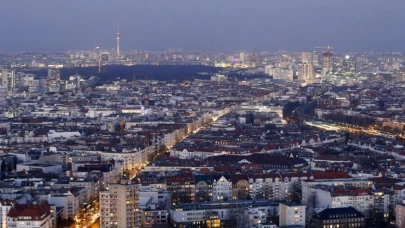 Avrupa'nın gözdesi Almanya göçmenlerini neden tutamıyor?