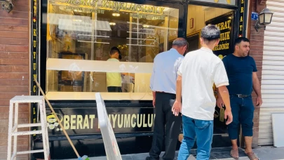 Kuyumcuda kan donduran anlar: Silahla geldiler, altın alamadılar