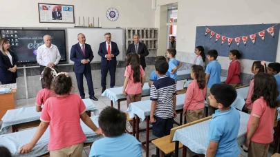 Karneler Dağıtıldı, Tatil Başladı! Meram’da Geleceğe Umut Dolu Bir Bakış