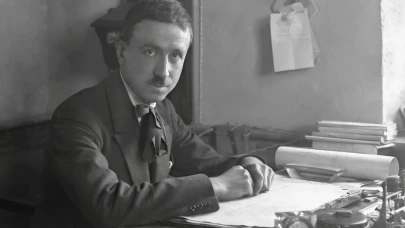 Mimarlığın Gözünden Tarih: Arif Hikmet Koyunoğlu’nun Çarpıcı Fotoğrafları Ziyarete Açıldı