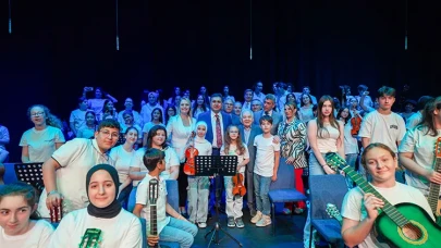 1000 enstrümanla 1000 umut sahneye taşındı