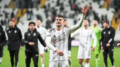 Formayı Rafa’ya kaptırmıştı! Beşiktaş’ta yıldız isim gidiyor, kasa dolacak