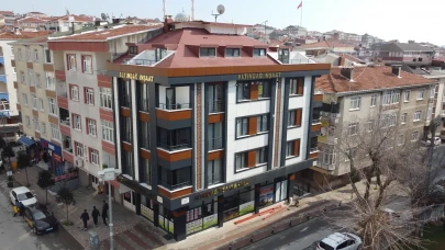 Güngören’de “Yarısı Bizden” ile riskli binalar yenileniyor