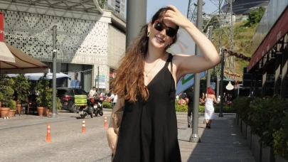 Yıldız Çağrı Atiksoy'dan Annelik İtirafı: "Arkadaşıma Ders Veriyorum!"