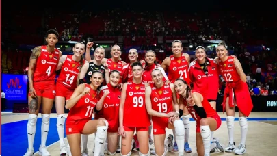 Voleybol heyecanı başladı: Sultanlar Pekin’de!