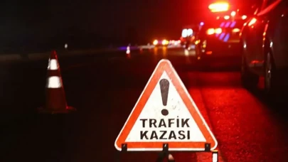 Sakarya’da feci kaza: Cip kamyonun altında kaldı!