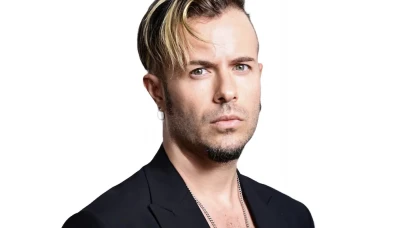 Emre Aydın’dan Beyoğlu’nda Yürek Yakan Gece! “Son Yalancı” Sahneye Damga Vurdu