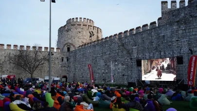 Açık havada sinema ve müzik keyfi Yedikule Hisarı’nda