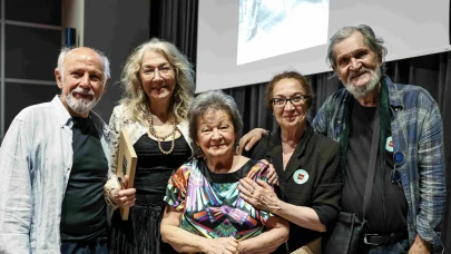 Sanat ve Emek Aynı Karede: Gülnur Sözmen’in 40 Yıllık Arşivi Yayınlandı