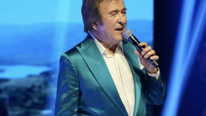 Erol Evgin İzmir’de Yürekleri Isıttı: Müzik Dolu Unutulmaz Gece