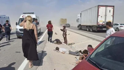 Kum Fırtınası Kabusa Döndü: 8 Araç Birbirine Girdi, 11 Yaralı