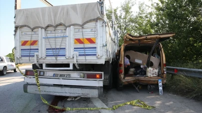 Hatay'da can pazarı: 4 araç birbirine girdi!
