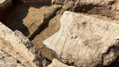 Asur’un 12 tonluk dev kabartması ortaya çıktı