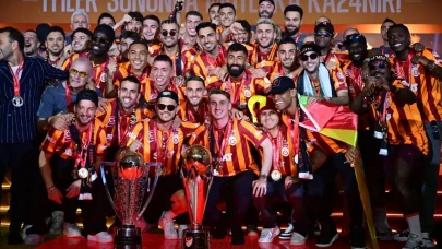 Yıldız isimle, Dursun Özbek'in otelinde görüştüler! Galatasaray'da imza an meselesi