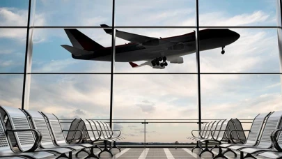 Napoli Havalimanı'nda kriz! Radar arızası uçuşları felç etti