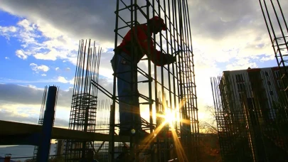 İnşaatta yeni dönem başlıyor: Her usta artık bakanlık takibinde!