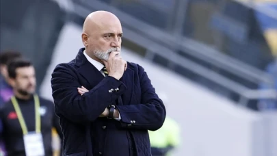 Hikmet Karaman yurda döndü: Ayrılığı resmen açıkladı