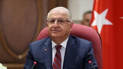 Milli Savunma Bakanı Güler, İran sınırında incelemelerde bulundu