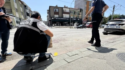 Bıçaklar konuştu: Sokak ortasında dehşet